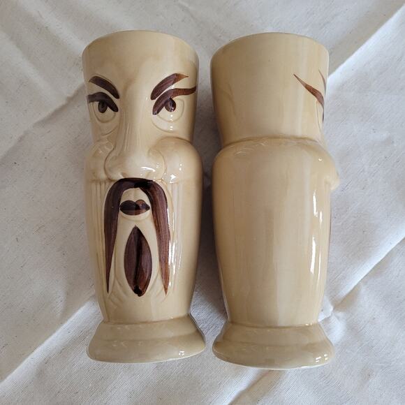 Pair of Dr Fu-Manchu Ceramic Mugs (Benihana?) - Picture 3 of 9